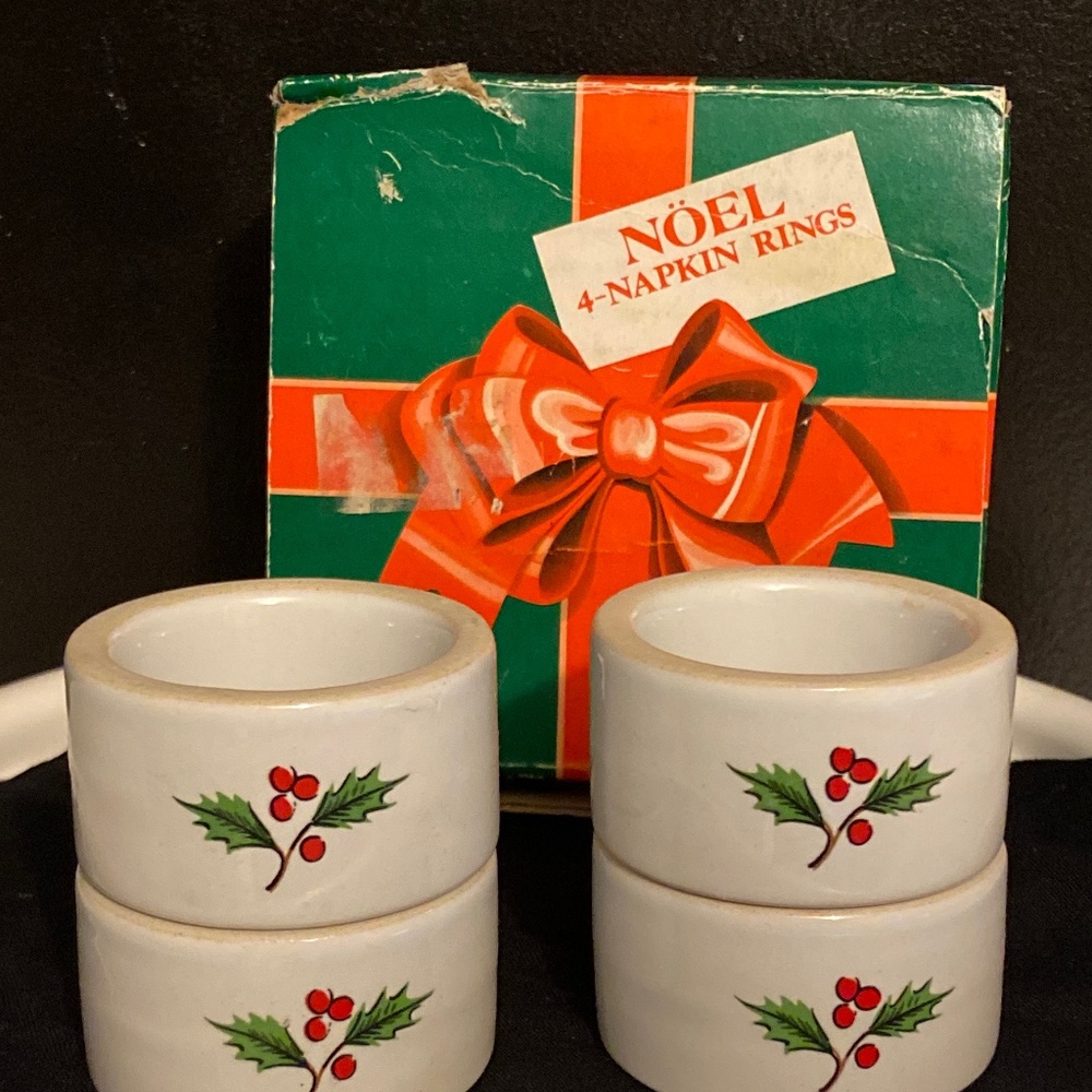 Vtg Noel Ceramic Napkin Rings set of 4